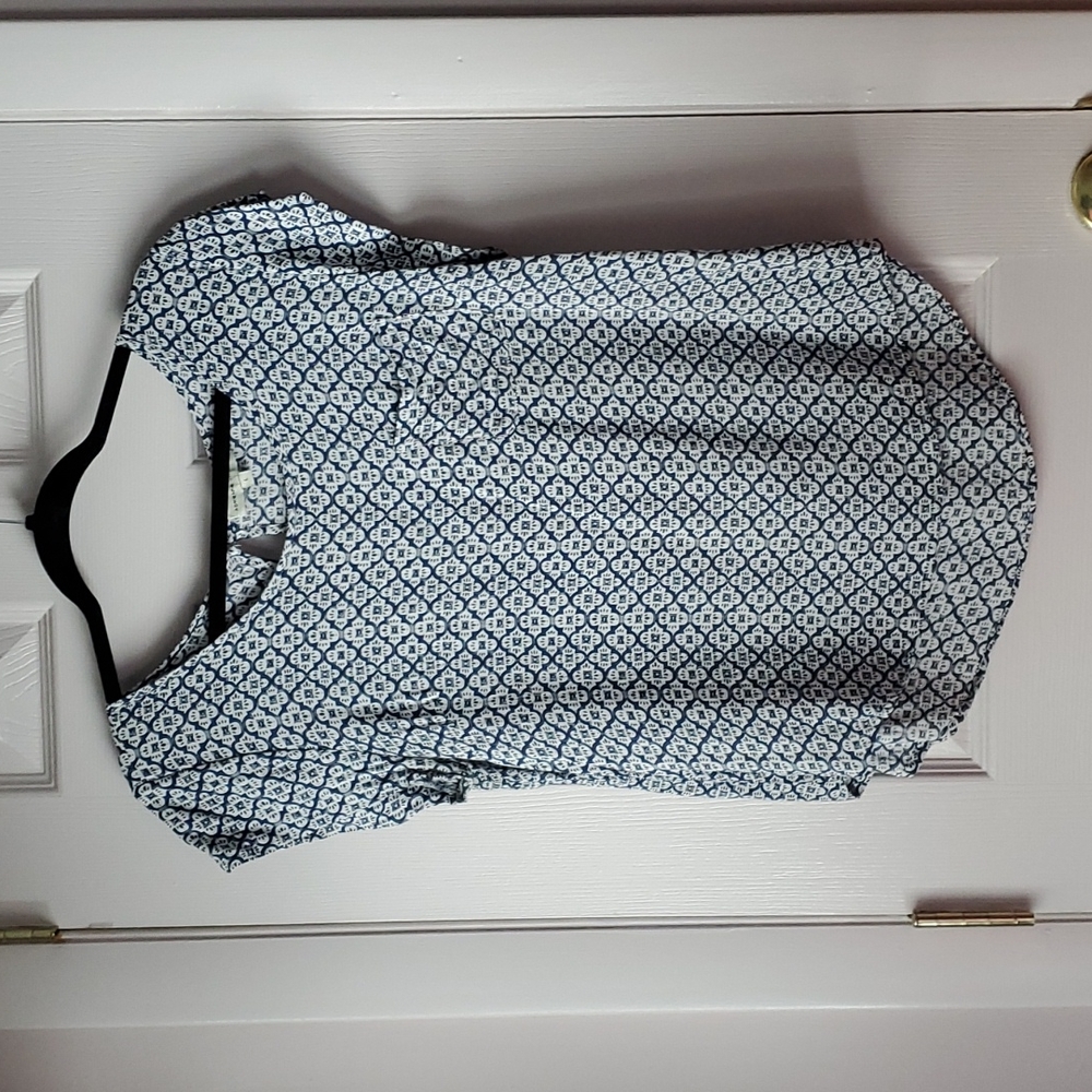 Size L Adrienne Vittadini Blouse